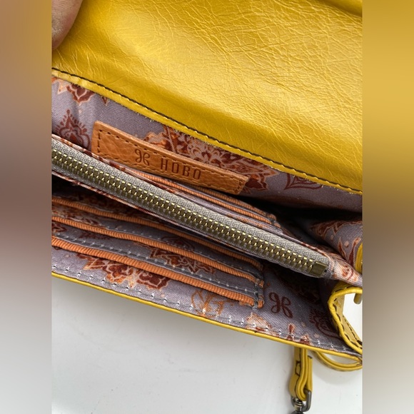 HOBO Jetty Convertible - Sunflower - NWT! - Picture 5 of 6